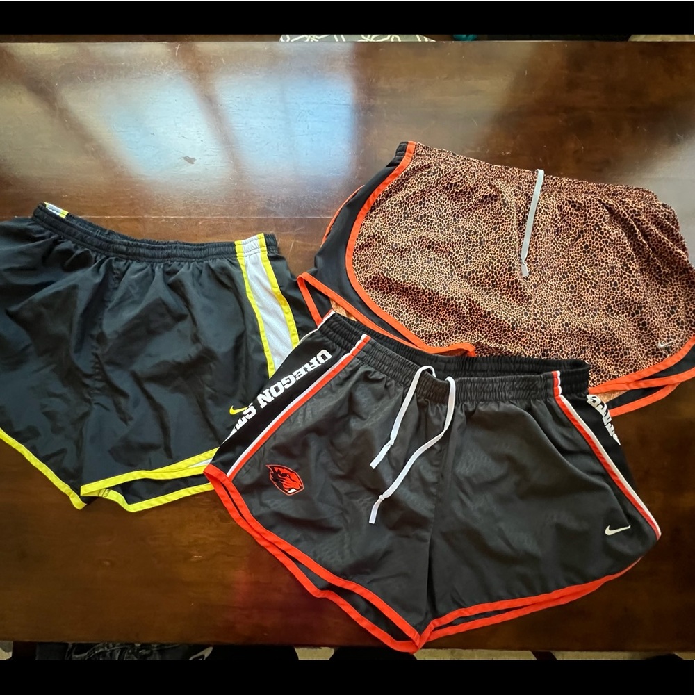 Nike running shorts xl